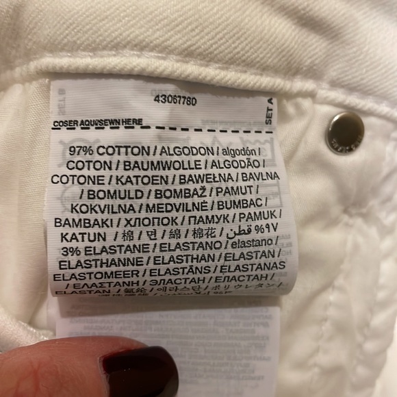 MANGO (MNG)white denim shorts. Raw hem Size label is European. Approx size 24 - Picture 8 of 8